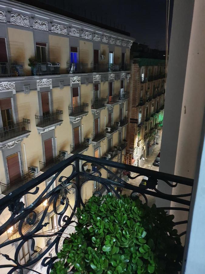 Civico 109 Bed & Breakfast เนเปิลส์ ภายนอก รูปภาพ